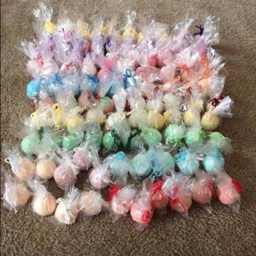 Homemade bath bombs different scents